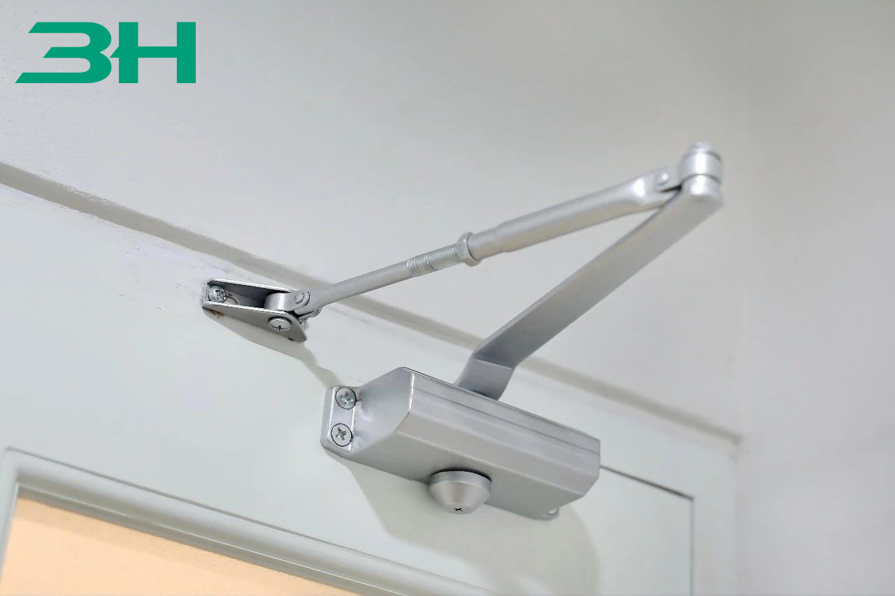 door closer
